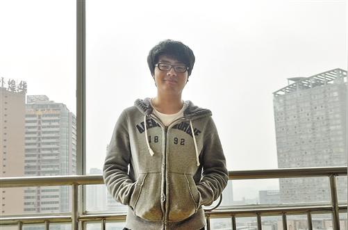 虽然只有23岁但戴骁腾的创业经历很丰富记者郑昆摄