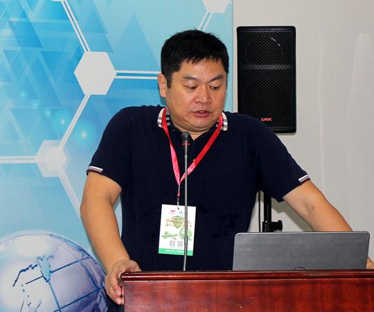 他指出,农牧电商是不能照搬京东和淘宝等电商模式的,因为农产品与工业