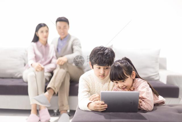 适合爸爸和女儿一起玩的亲子游戏