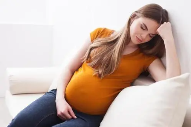 怀孕初期有点小腹痛正常吗