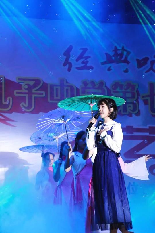 视频!德庆孔子中学第七届艺术节来了,青春激扬,活力无限歌舞弹唱
