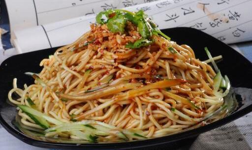 长沙新东方烹饪学院:掌握特色小吃技术开店创业做老板