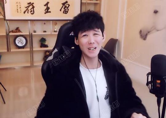 舞帝雷子发文辞行yy，最后一场20分钟直播，跟班师父于利去快手生长