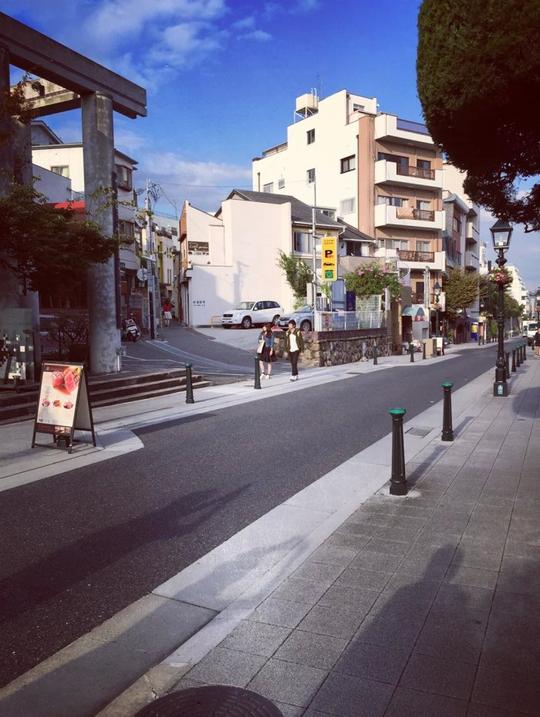 壁纸街道街景700_933竖版竖屏手机