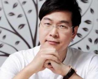 姚劲波老婆和两个女儿告诉你姚劲波是怎么成功的