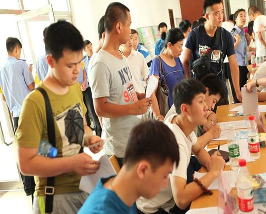 人民网:京津冀退伍士兵双选会6月举行8000余岗位供选择