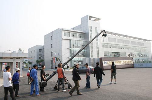 08年6月江苏武进不锈钢管厂集团宣传片拍摄中