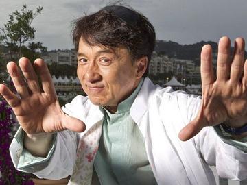 疯狂出拳狂进狂出式GIF动图