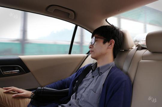 王锐旭说,既是情侣,又是创业合伙人,两人很多时候会在公司决策上产生