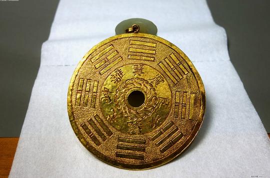 老纯金生肖八卦牌