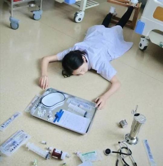是知识的海洋没错了医学专业法学专业法学生的无奈背书背到怀疑