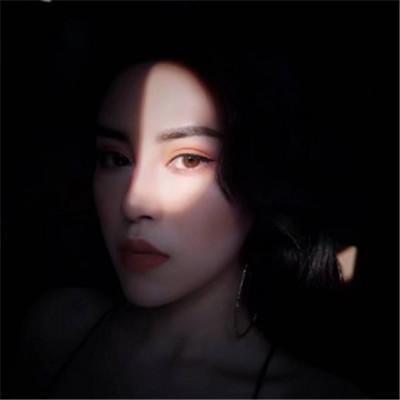 快手女生社会头像图片霸气拽_我的心太黑暗没有光照进来