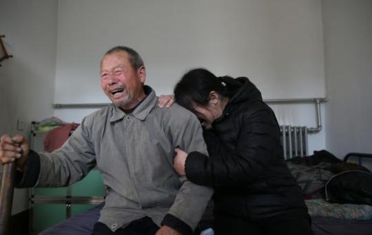 长春猛姐王炜法院视频-聂树斌的父亲与姐姐放声大哭.-人民日报评聂树斌案再审改判正义
