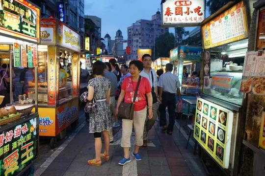 台北市夜市大排档人山人海,生意兴隆-台湾行环岛8日游纪实一