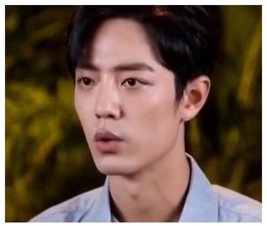 肖战挑战原相机自拍，看到“怼脸拍”下的颜值:确定已经30岁了?