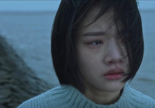 悲伤逆流成河:易遥死后,谁注意妈妈生无可恋的表情,心疼哭了!