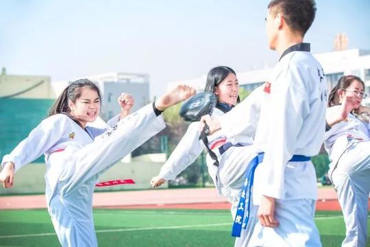 学校奖学金e.毕业生求职创业补贴f.高校应征入伍学费补偿g.