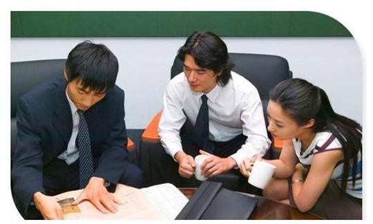 创业失败人生低谷，是选择上班还是去摆地摊?这几点是关键