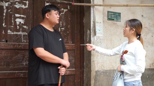 弟弟把买房的20万借给姐姐，3年后，姐姐创业成功回来报答弟弟