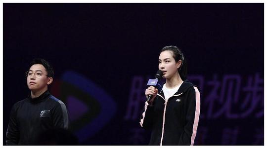 34岁跳水女皇吴敏霞发新歌，和众星合唱送祝福，做宝妈后仍迷人!