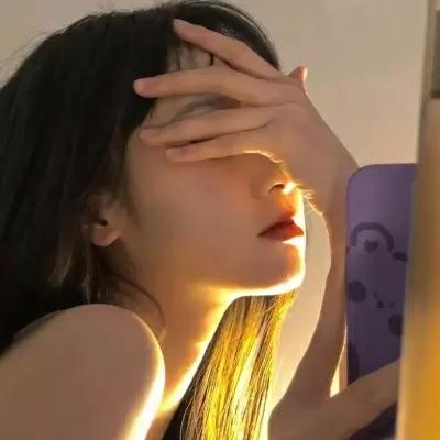 冷门小众好看的头像“等我贩卖完这个黄昏就带你去买冰淇淋”,女生,原宿风,ins风