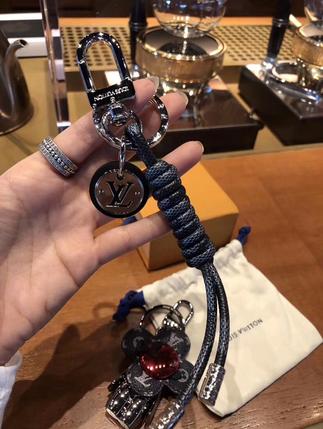 代购lv钥匙扣挂件情侣款老花法斗犬汽车钥匙圈宇航员女包挂饰