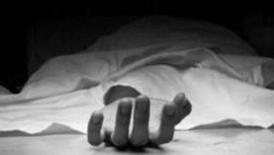 印度女子掏钱给老公做生意，因其总赔本发生争吵，被丈夫打死