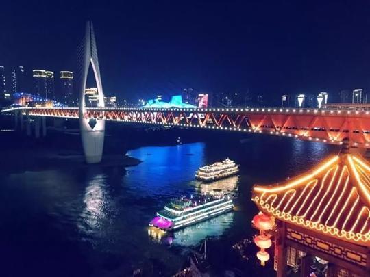 重庆洪崖洞aaaa风景区最近被抖音抖太火了