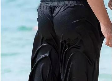 翘臀撸管健身运动表情