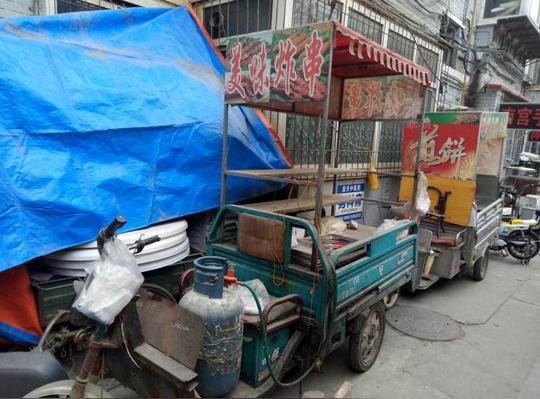 麻辣串,炸串小吃三轮车