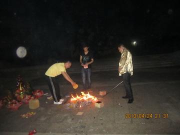 超度牵桩-超度钱应该女儿拿吗