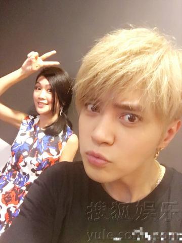 罗志祥玩游戏的表情包