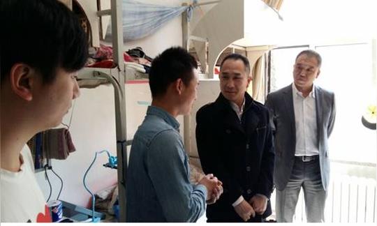 崔龙和陈宇华两位同学创业实践活动,得到了金融学院领导和老师们的