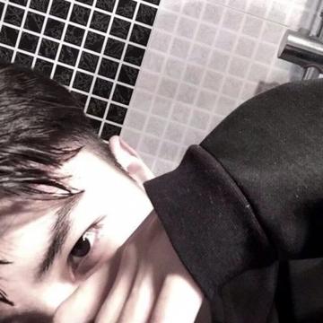 情侣头像抽烟男头