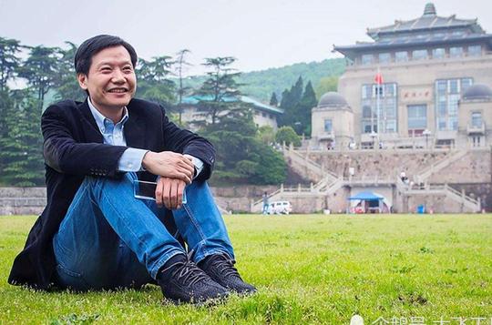 富豪喜欢的地产生意,他30年前就看出颓势,目前生意比地产赚钱
