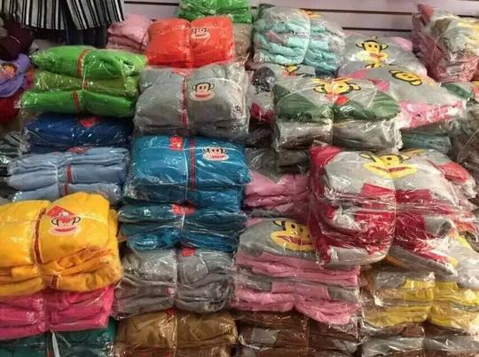 最新秋冬儿童套装大嘴卡通猴子套装地摊热销童装