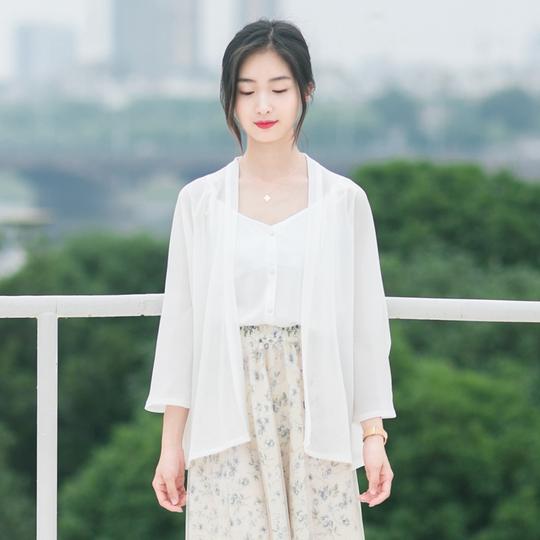丝烁夏季新款甜美小清新日式雪纺披肩上衣女纯色中袖仙开衫短款的细节图片3