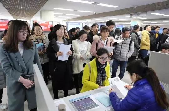 对返乡到农村(乡镇及以下)创业的大学生可申领3000元的一次性创业补贴