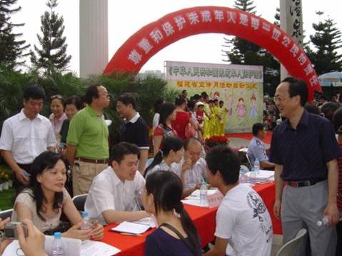 我省律师开展《未成年人保护法》宣传活动