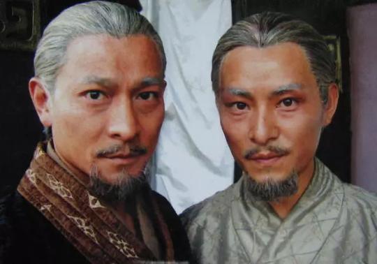 社会正文杜奕衡是四川人,被誉为小刘德华,与另一个刘德华模仿者