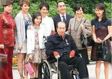 何鸿燊和马云谁有钱?何鸿燊总资产多少亿700亿还是5000亿怎么分配