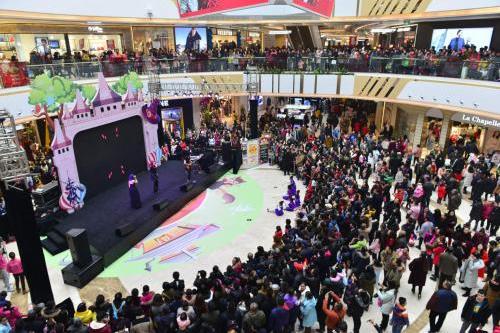 成都这家购物中心开业三天卖了4000万人流突破76万