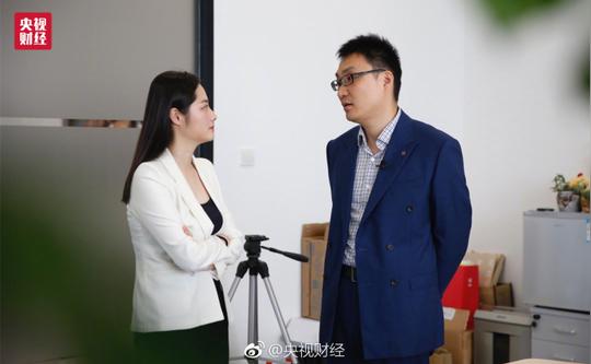 >财经滚动新闻日前,拼多多创始人黄峥在接受央视财经采访时表示