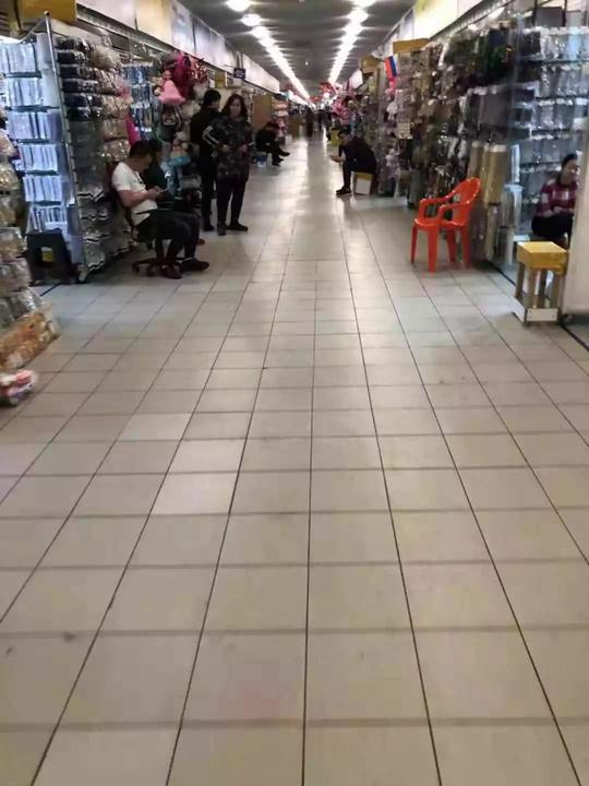 莫斯科大市场华商今年生意尤为惨淡!