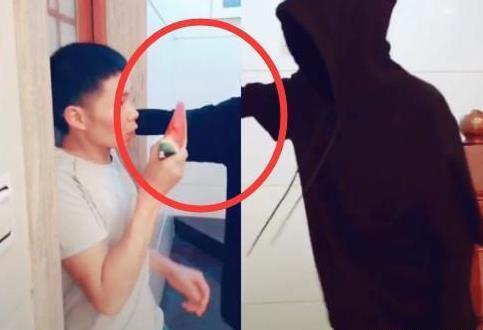 抖音最神秘的人黑脸身份被扒?疑是大叔忠哥?网友