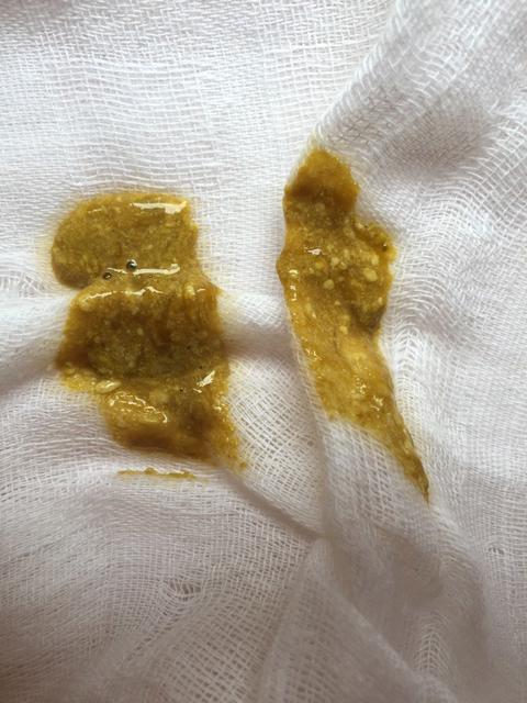 2个月宝宝大便颜色正常