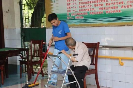 大学生创新创业暨暑期社会实践项目––"领航人"航空航天知识科普团队