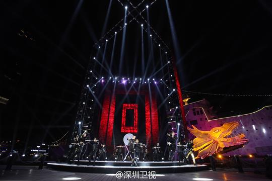 创世纪龙抬头#盛典一开始就以超燃的开场舞瞬间引爆全场[good],这让