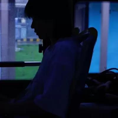 高清蓝色系文艺精选男头:我爱过，到最后还是我一个人过。,男生,伤感,成熟,文艺范