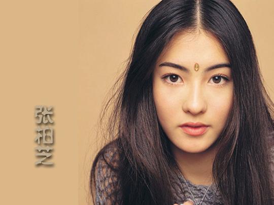 '漂亮美眉有不少,可是她们都哈外国人,只要是外国人她们就主动献身!